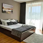 Local Hotel, Bw Signature Collection 班斯科