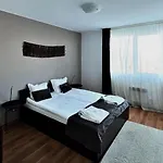 Local Hotel, Bw Signature Collection 班斯科