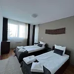 Local Hotel, Bw Signature Collection 3* 班斯科