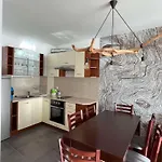 Local Hotel, Bw Signature Collection 公寓式酒店 3*