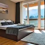 Local Hotel, Bw Signature Collection 公寓式酒店 班斯科