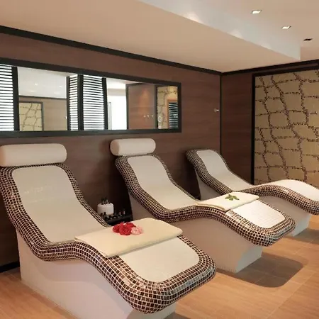 Local Hotel, Bw Signature Collection 3* Банско