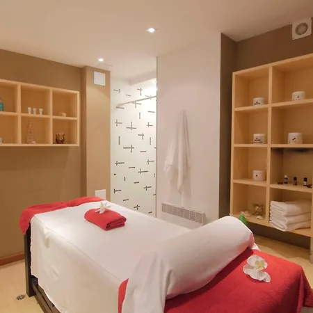 Local Hotel, Bw Signature Collection