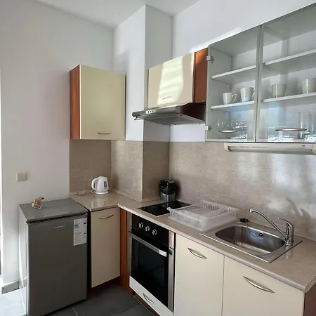 Local Hotel, Bw Signature Collection