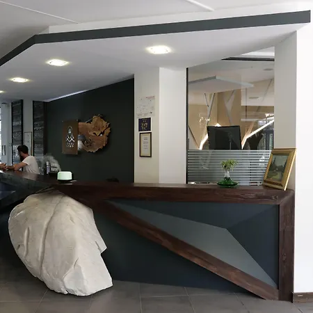 Ξενοδοχείο με διαμερίσματα Local Hotel, Bw Signature Collection