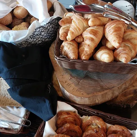 Local Hotel, Bw Signature Collection Апарт-готель Бансько