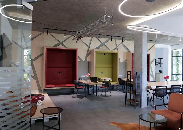 Local Hotel, Bw Signature Collection