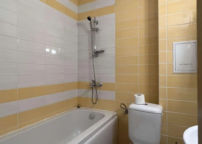 Local Hotel, Bw Signature Collection